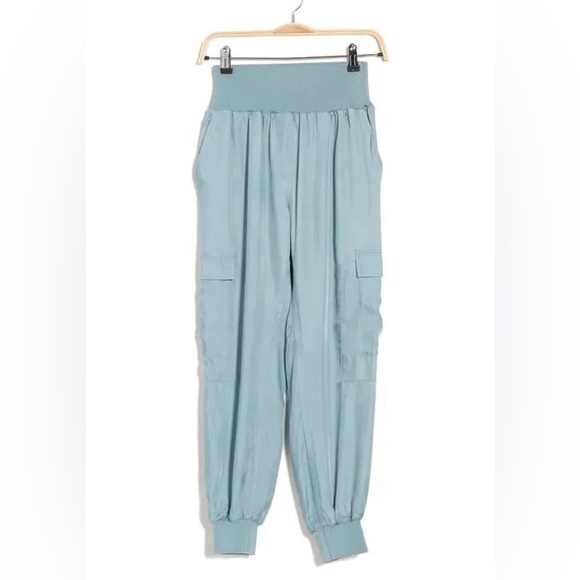 Cinq à Sept Light Blue Joggers